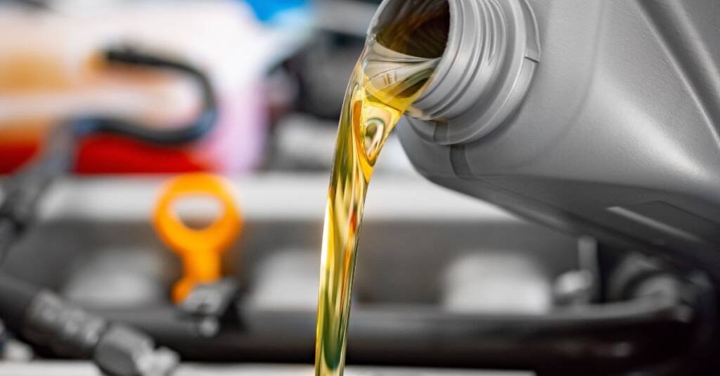 How Synthetic Motor Oil Waste Recycling is Transforming Sustainability
